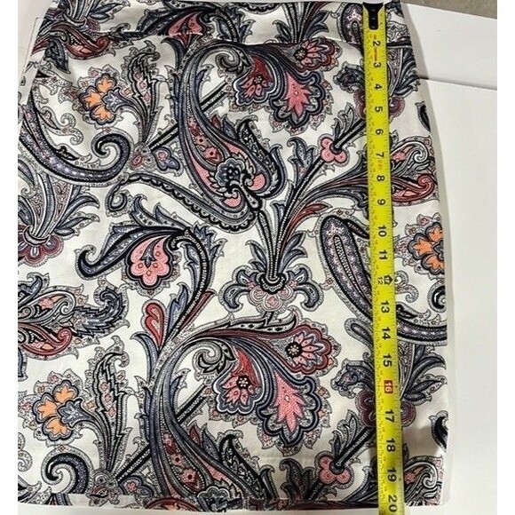 Ann Taylor Petite Sz 4P Pencil Skirt Multicolor Paisley Cotton stretch lined - Picture 8 of 9